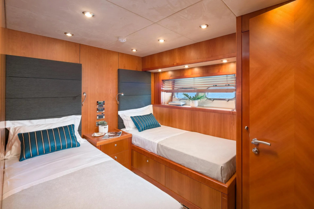 108ft Sunseeker Predator yacht charter Coconut Grove – twin stateroom with Pullman berth
