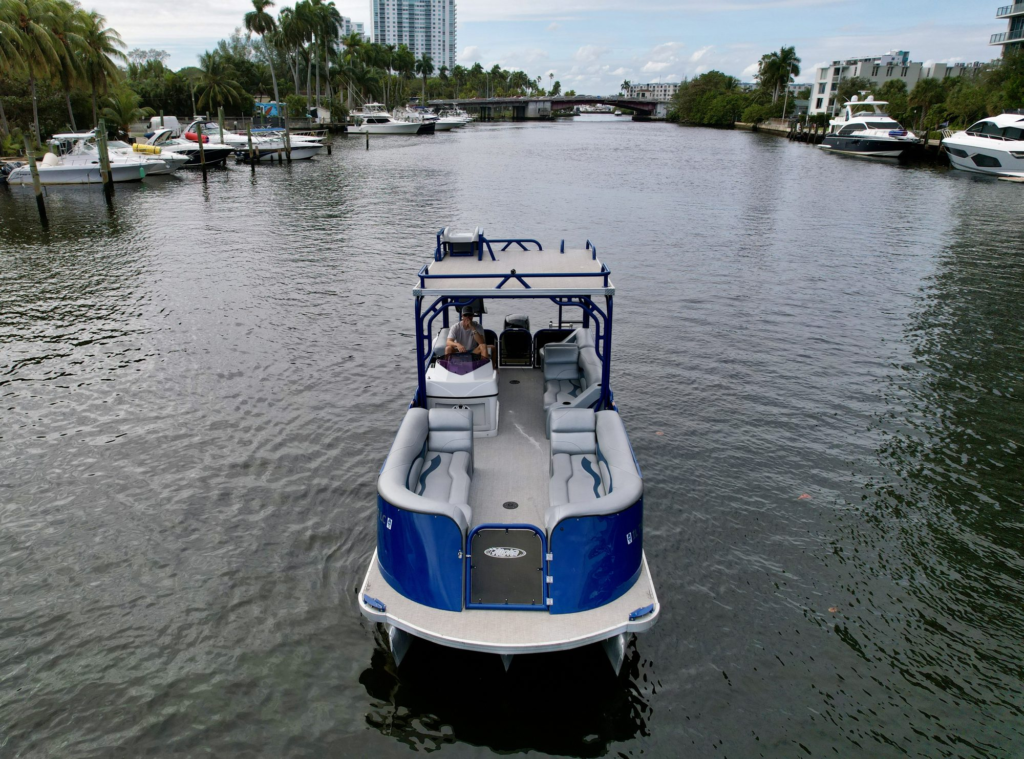 30ft pontoon boat charter Coconut Grove – aerial view of the deck