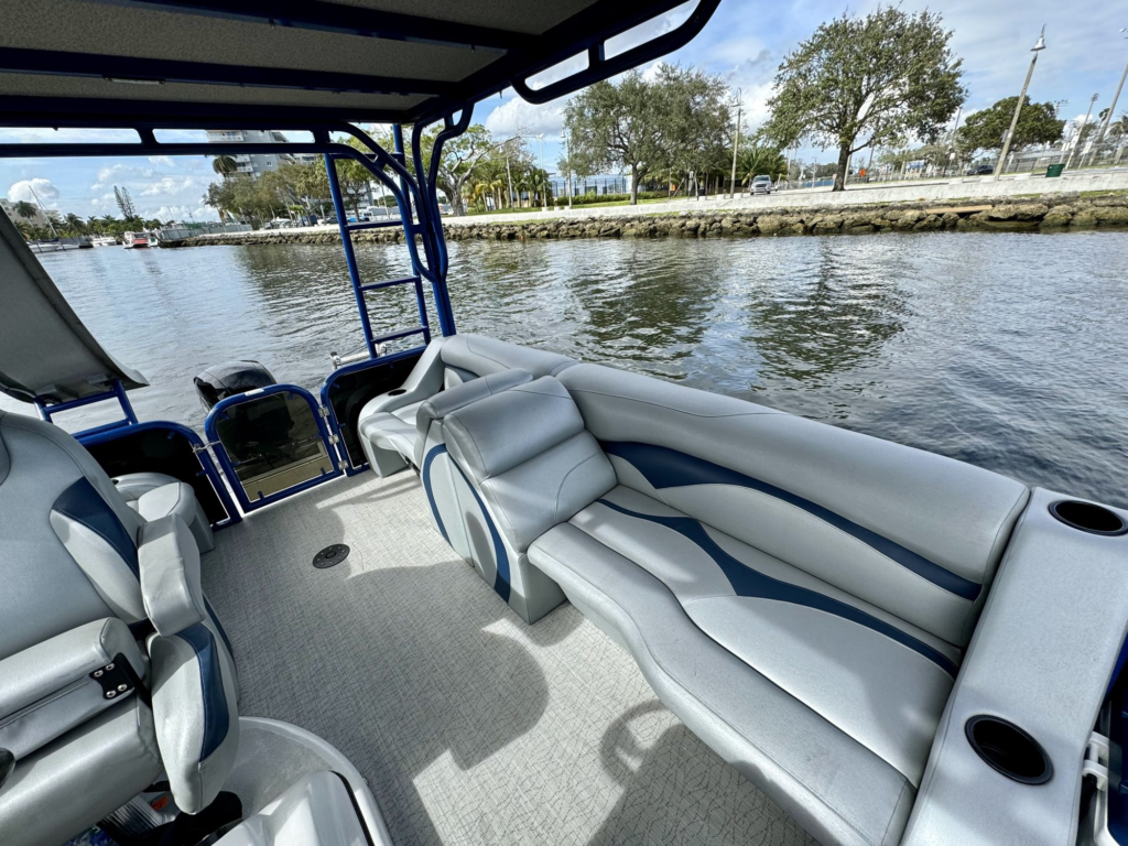 30ft pontoon boat charter Coconut Grove – shaded lounge