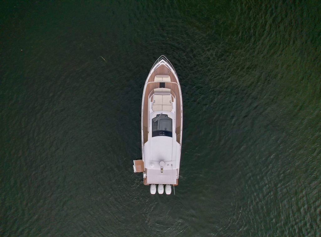 42ft Azimut Verve yacht charter Coconut Grove – top-down aerial view