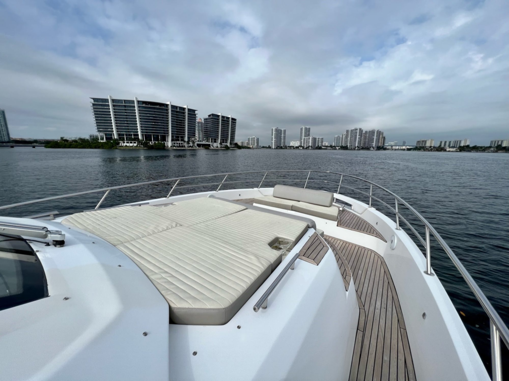 42ft Azimut Verve yacht charter Coconut Grove – bow sunpad