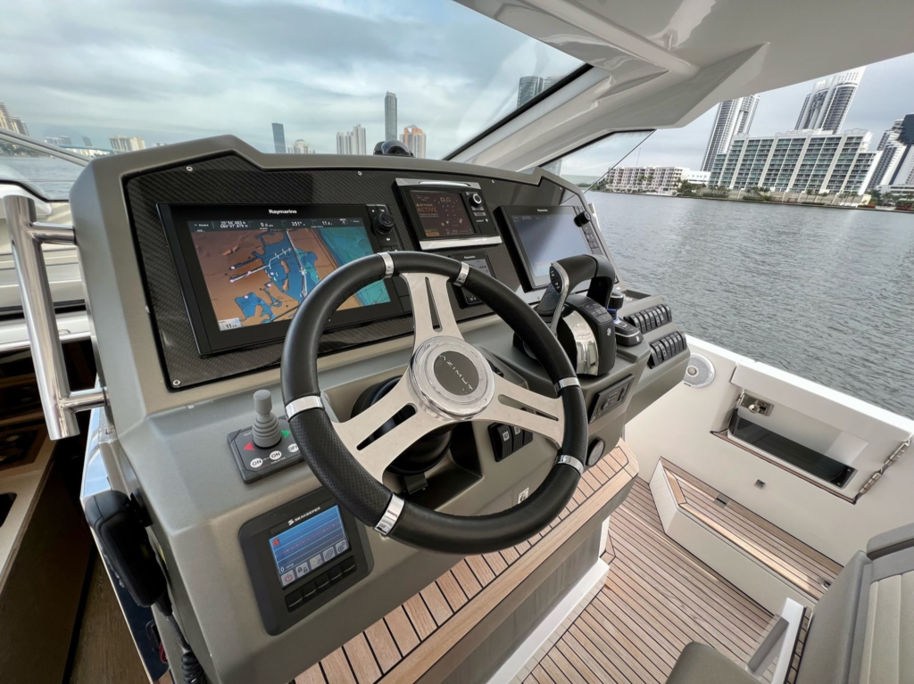 42ft Azimut Verve yacht charter Coconut Grove – helm