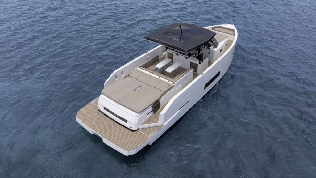 42ft De Antonio D42 yacht charter Coconut Grove – stern sundeck from above