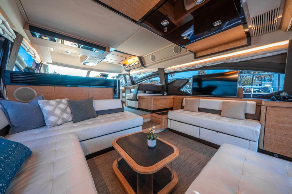 70ft Azimut Flybridge yacht charter Miami Beach – salon galley