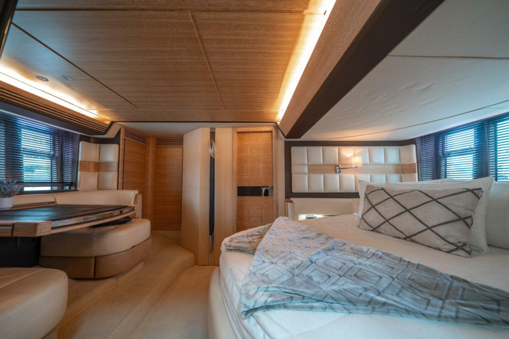 70ft Azimut Flybridge yacht charter Miami Beach – stateroom VIP alt angle