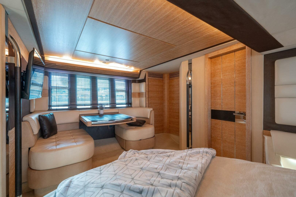 70ft Azimut Flybridge yacht charter Miami Beach – master stateroom