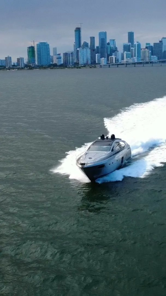 70ft Pershing yacht charter Miami – exterior – underway, miami skyline