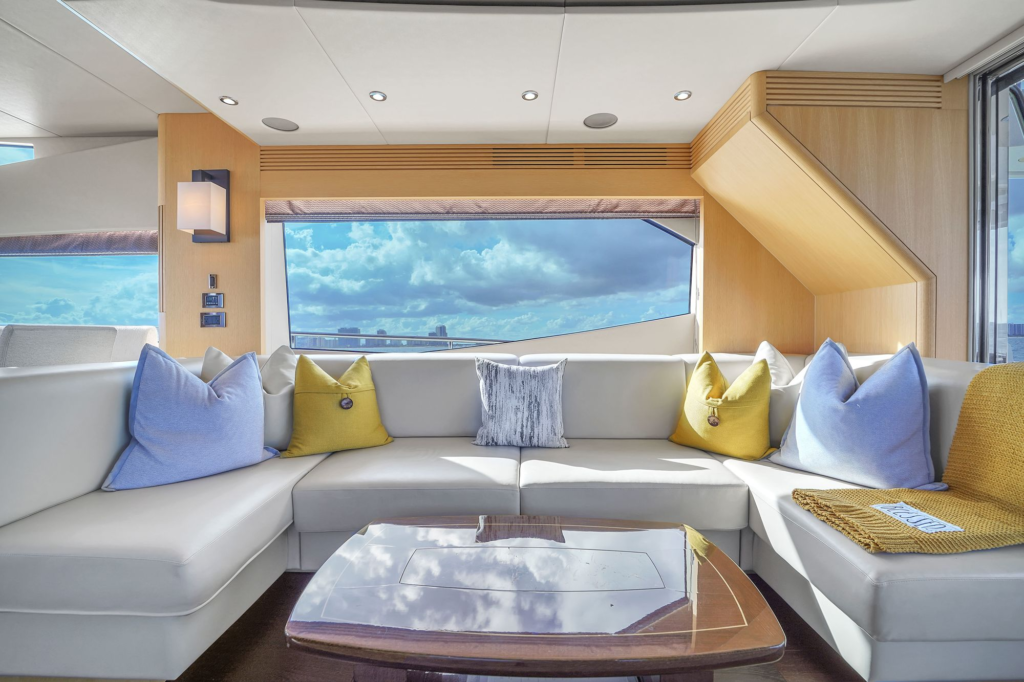 75ft Sunseeker yacht charter Marina Palms – main salon