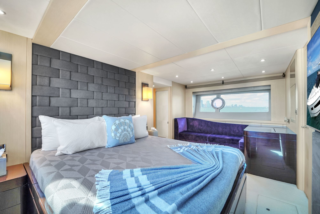 75ft Sunseeker yacht charter Marina Palms – full-beam master stateroom