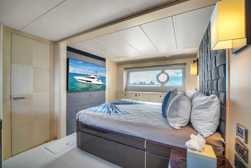 75ft Sunseeker yacht charter Marina Palms – full-beam master stateroom