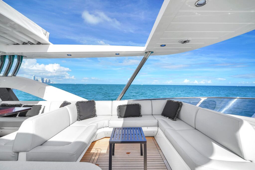 75ft Sunseeker yacht charter Marina Palms – flybridge