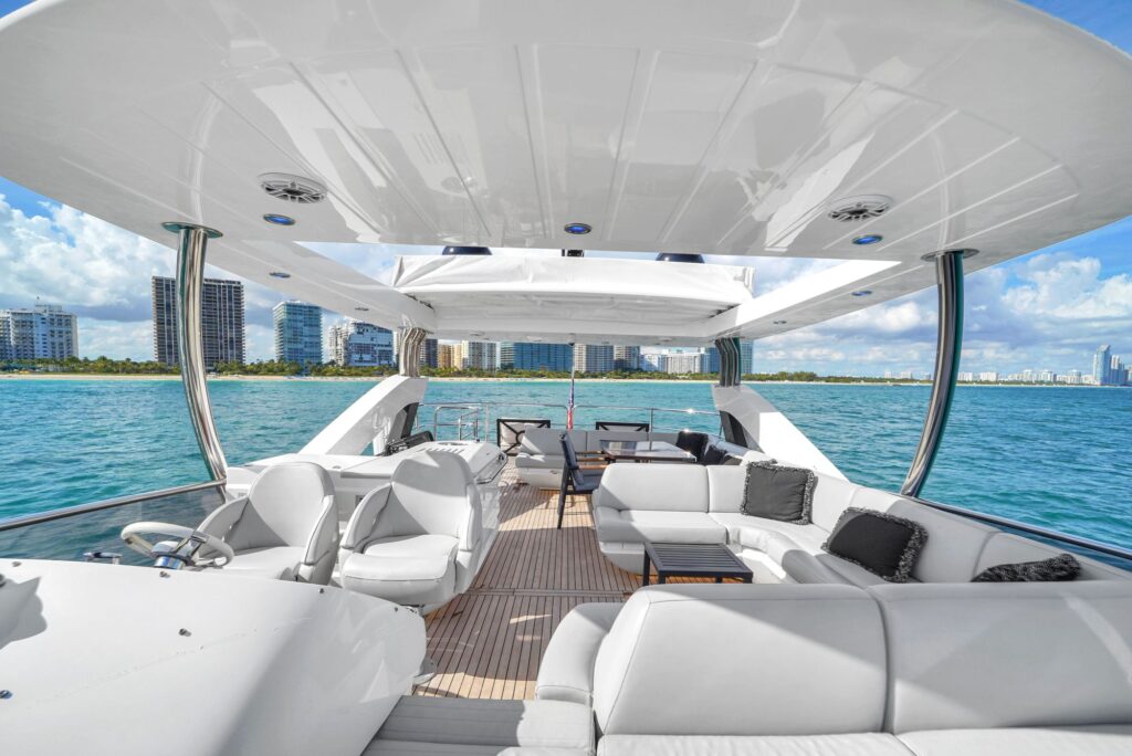 75ft Sunseeker yacht charter Marina Palms – flybridge