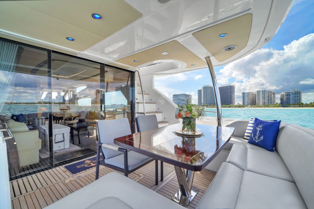 75ft Sunseeker yacht charter Marina Palms – aft cockpit