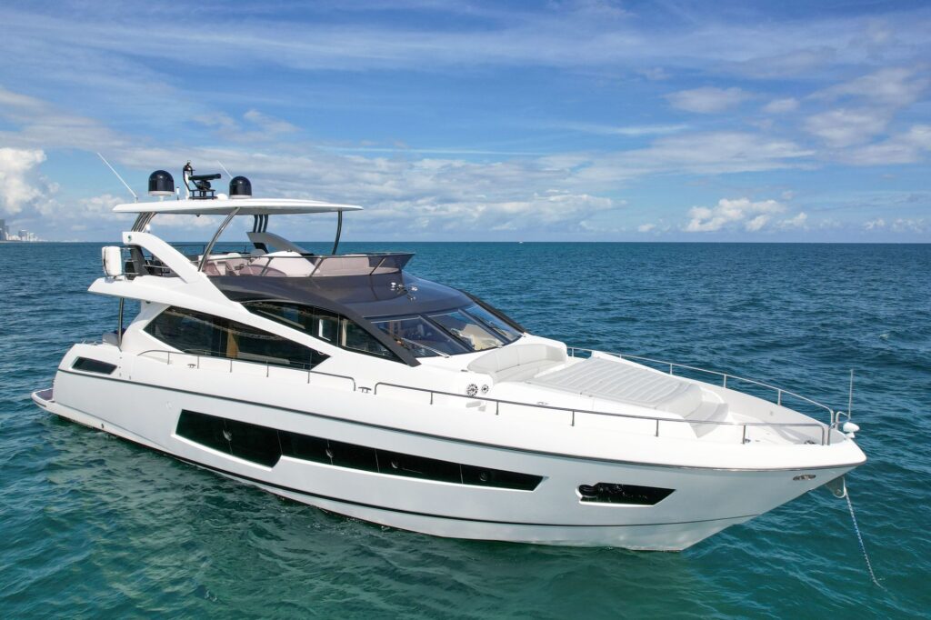 75ft Sunseeker yacht charter Marina Palms – exterior