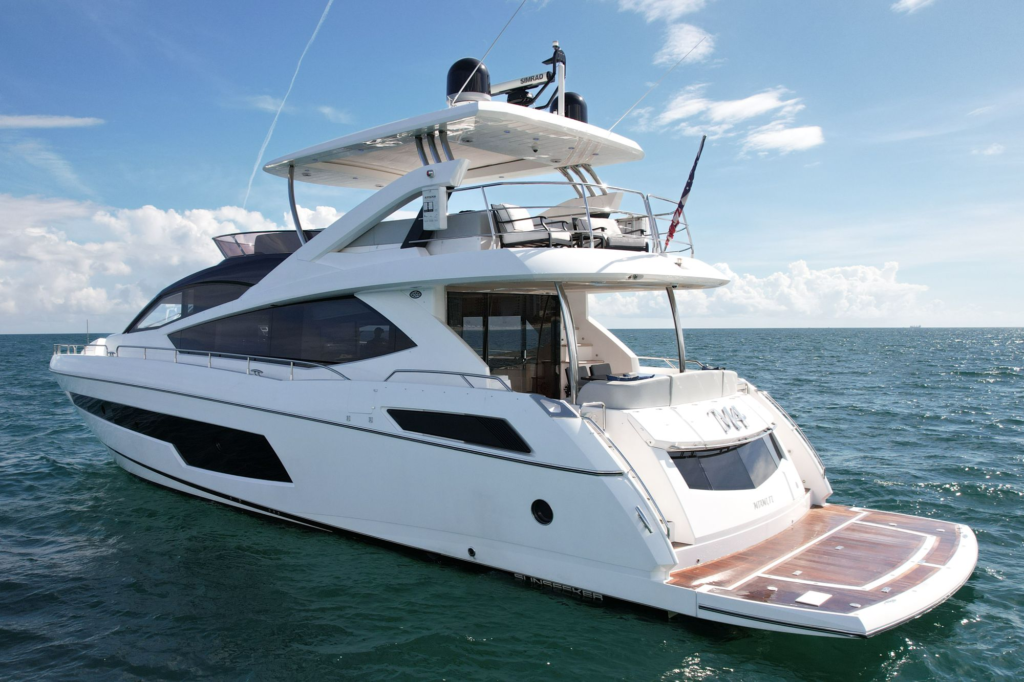 75ft Sunseeker yacht charter Marina Palms – exterior