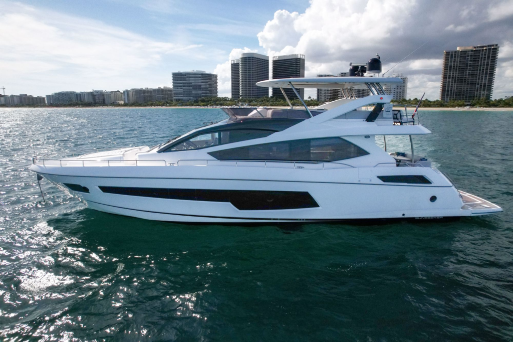 75ft Sunseeker yacht charter Marina Palms – exterior