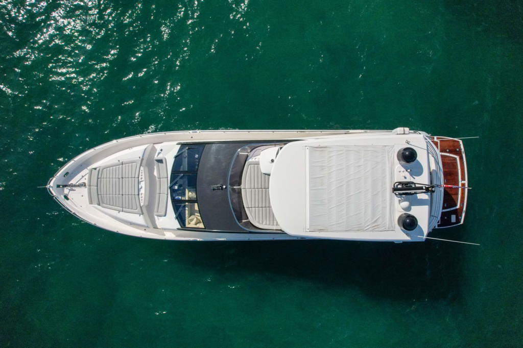 75ft Sunseeker yacht charter Marina Palms – exterior