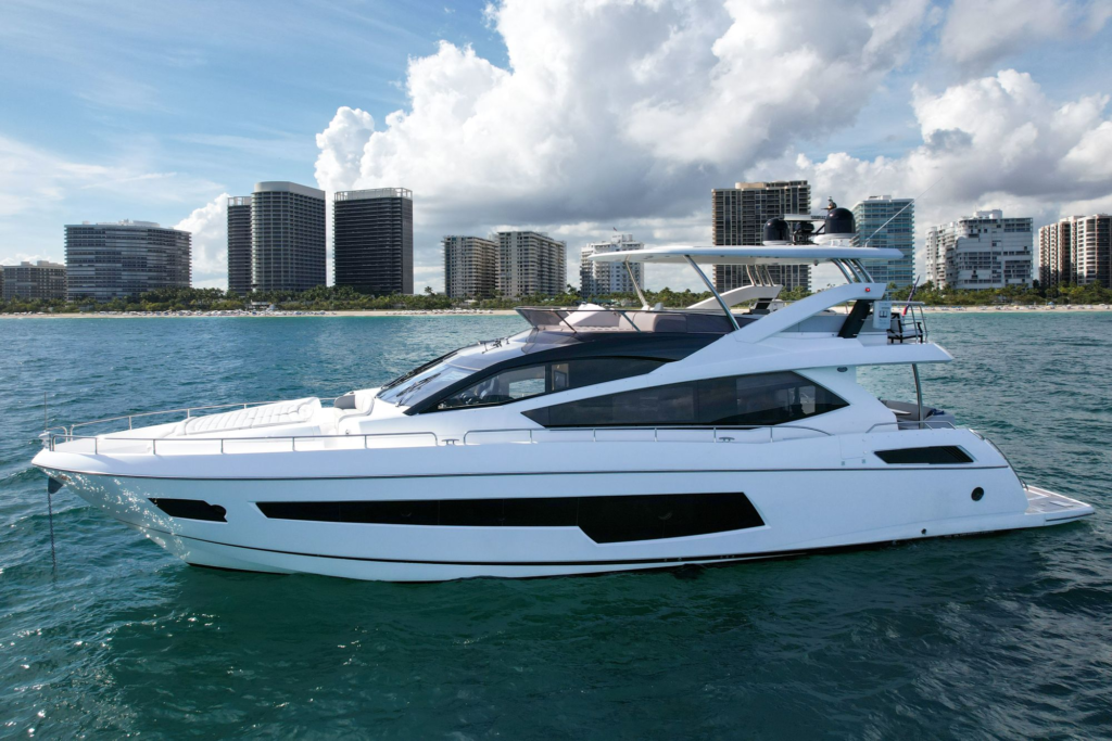 75ft Sunseeker yacht charter Marina Palms – exterior