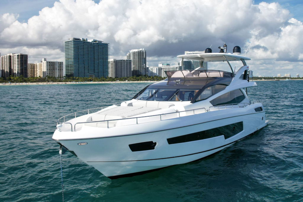 75ft Sunseeker yacht charter Marina Palms – exterior