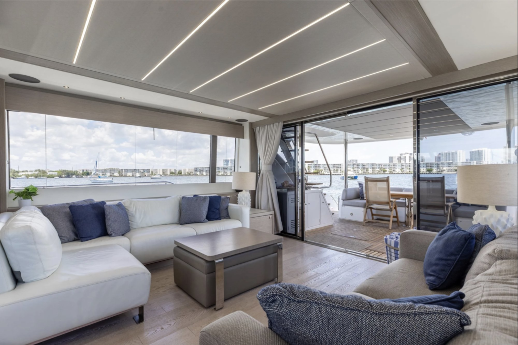 76ft Sunseeker yacht charter Miami – main salon seating