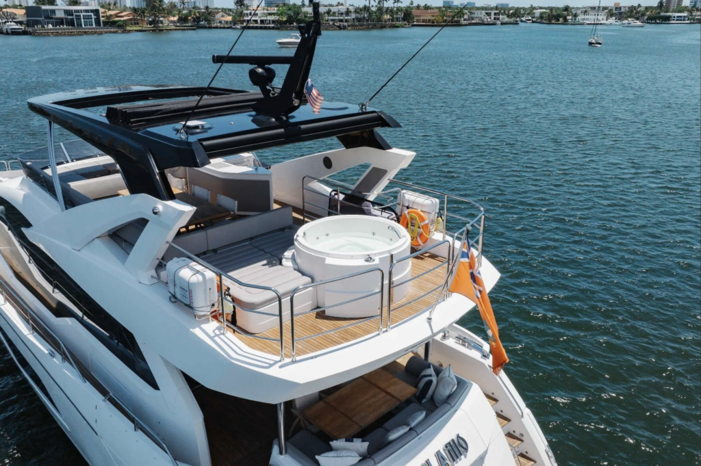 76ft Sunseeker yacht charter Miami – flybridge aerial with spa tub