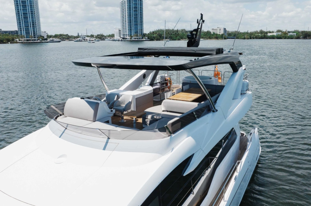 76ft Sunseeker yacht charter Miami – flybridge aerial