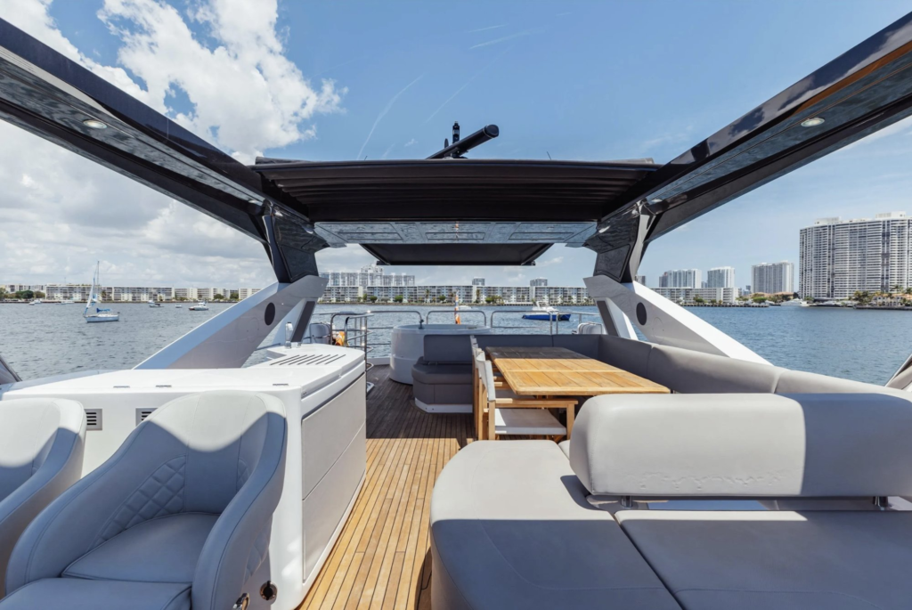 76ft Sunseeker yacht charter Miami – flybridge lounge