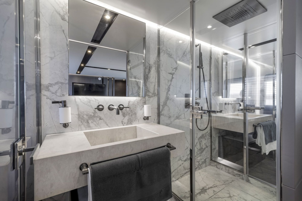 85ft Astondoa yacht charter Coconut Grove – master bathroom