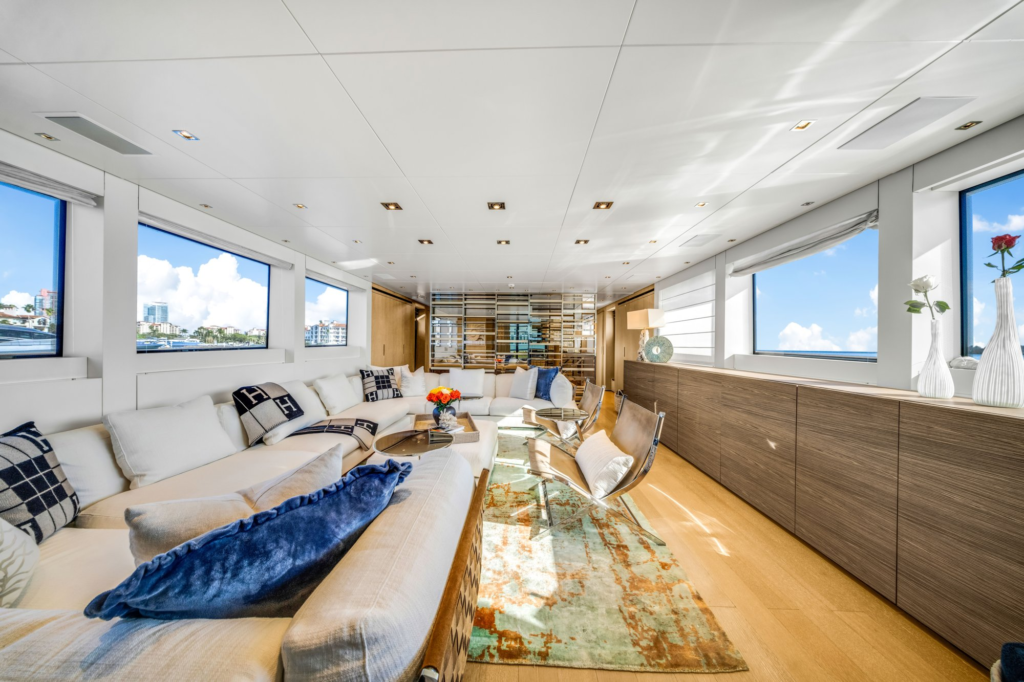 97ft Sanlorenzo yacht charter Miami – salon seating