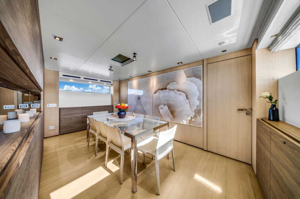 97ft Sanlorenzo yacht charter Miami – formal dining room