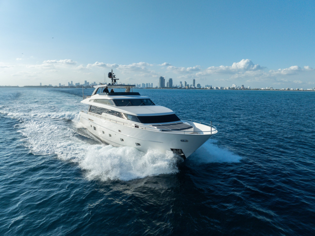 97ft Sanlorenzo yacht charter Miami – underway