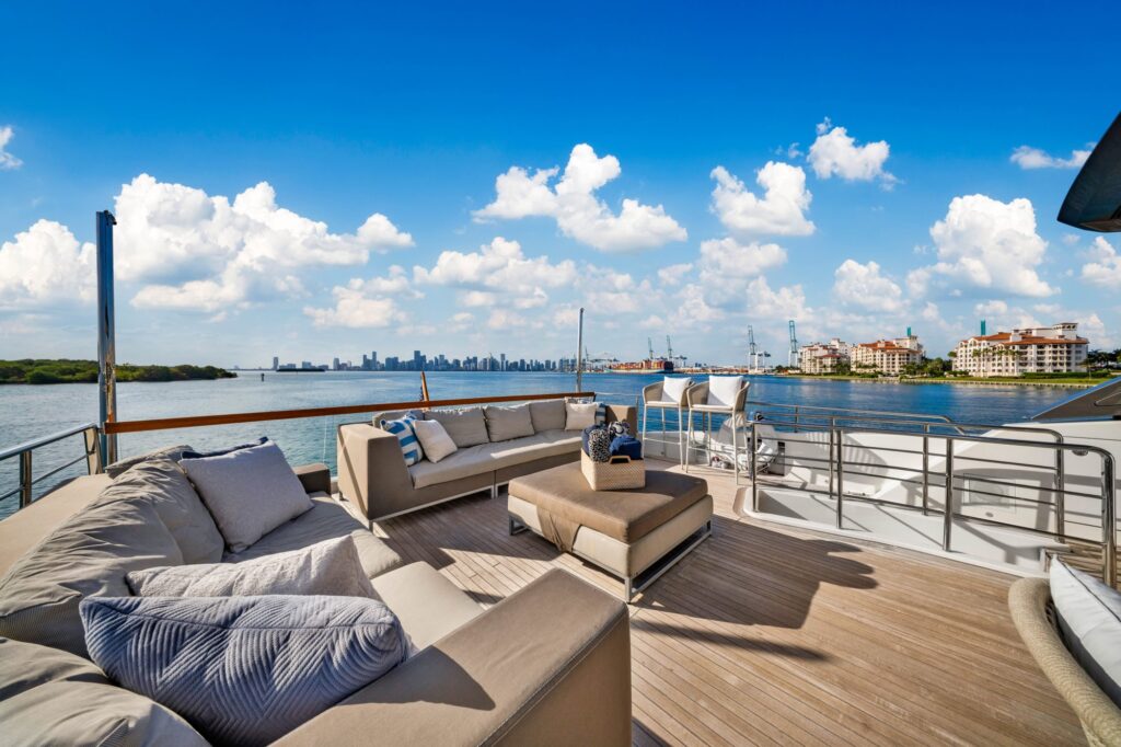97ft Sanlorenzo yacht charter Miami – flybridge lounge at sunset